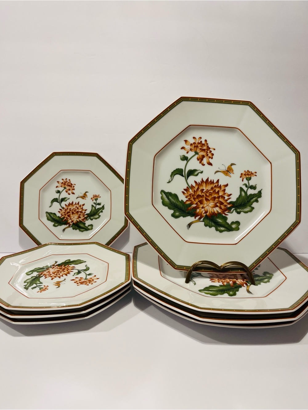 Fitz & Floyd Chrysantheme Octagon Plates Set of 8-4 Dinner and 4 Salad Plates